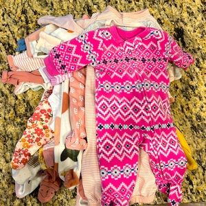 Preemie baby girl clothes ( LIKE NEW )